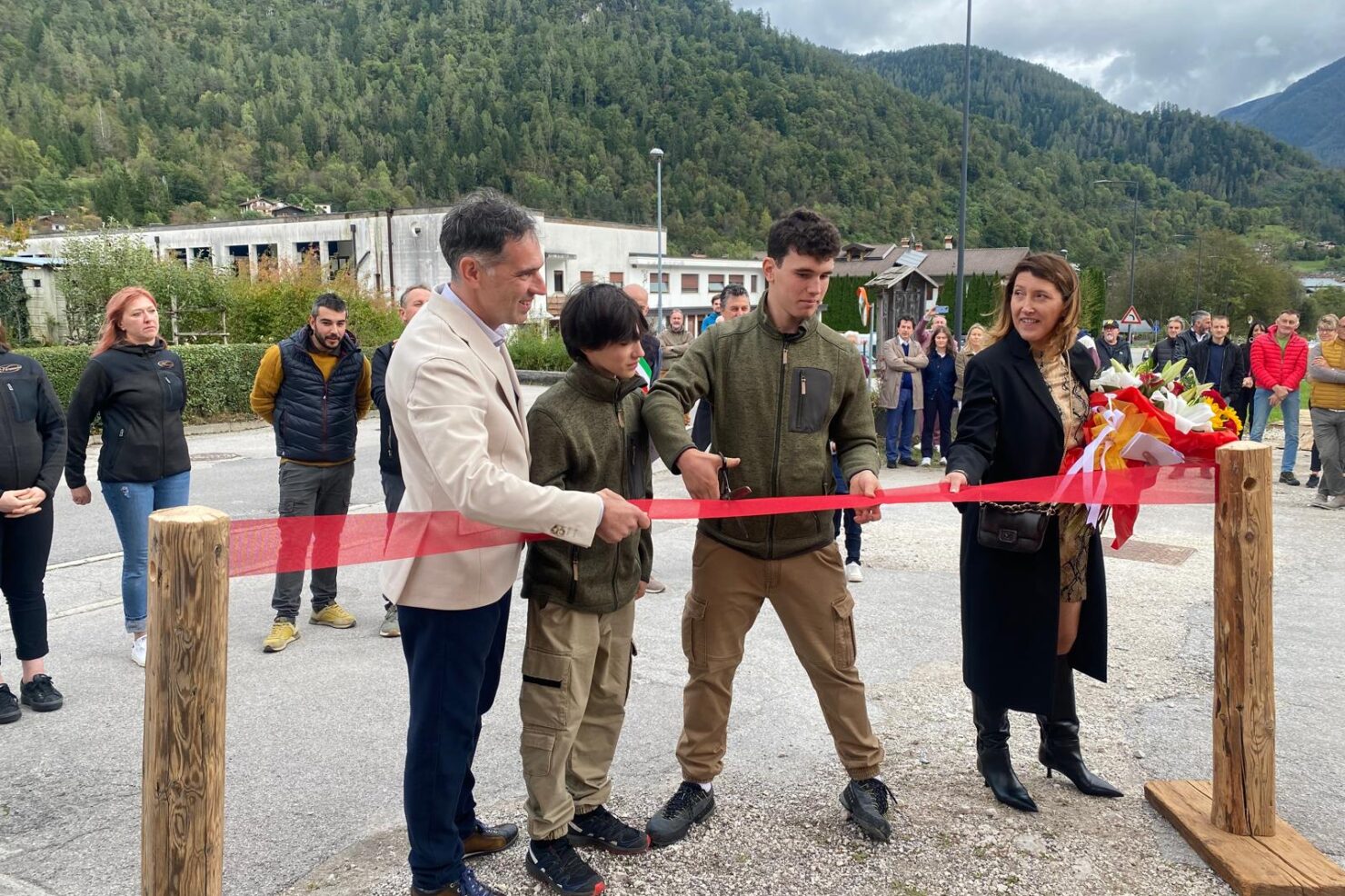 d6c2a887-52aa-4a71-8dfd-aa20a3f74636