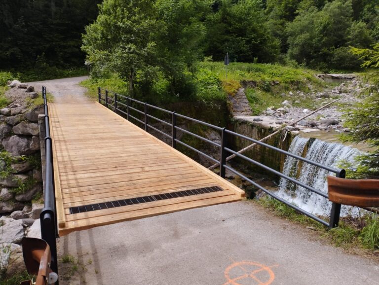 85eeca36-8abb-4a92-88ce-054da00842c0