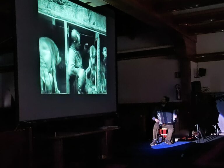 96f12938-9b27-45eb-82ef-3c8e786d6806