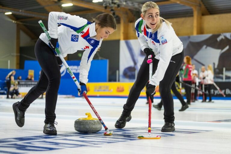 Zardini-Lacedelli-e-Mathis-Europei-Lohja-curling-2024-credit-WCF-e1732036577432