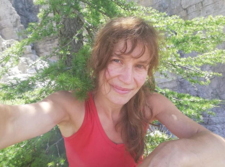 f2a9a9c2-6cae-4b87-9771-e6bddd1673e4