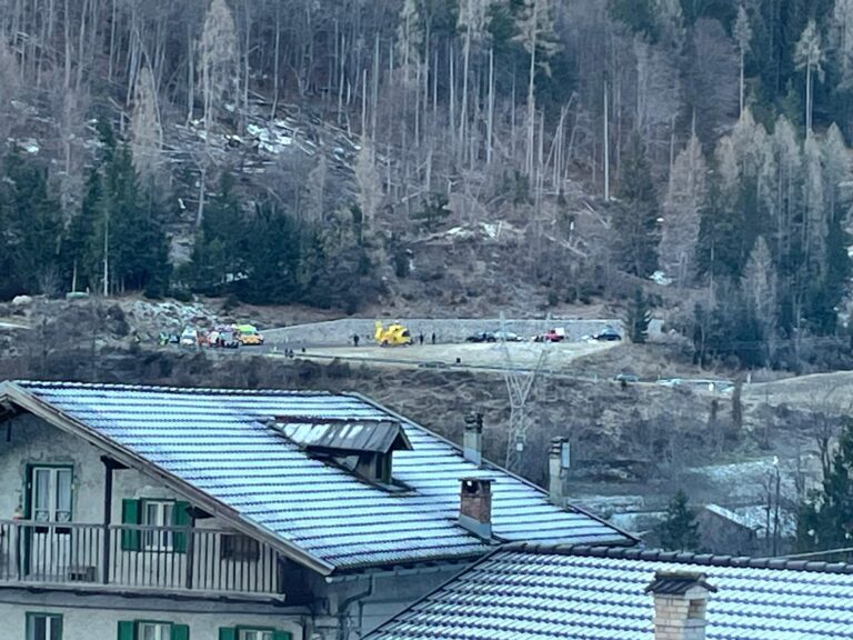 49d00b32-5714-48e2-a007-e17773331dff