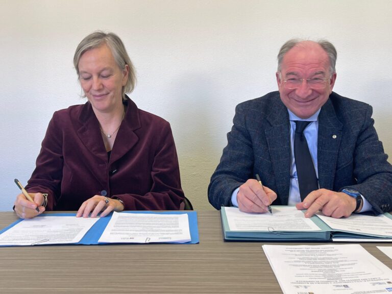 8bb94695-9170-4773-9074-e8a51214542d