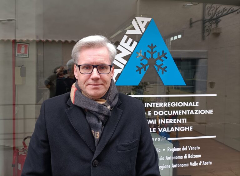 b0d2f144-62aa-4c96-a14e-3acbf1997a8a