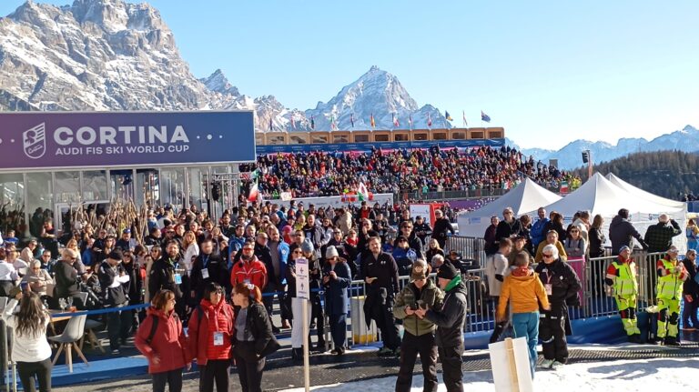 18aab04a-c4c6-4277-8560-81c83e765cf6