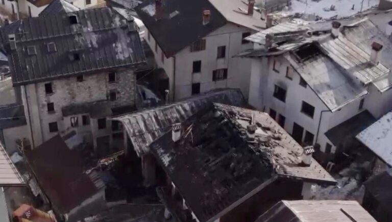 85408045_1735999191208803_r