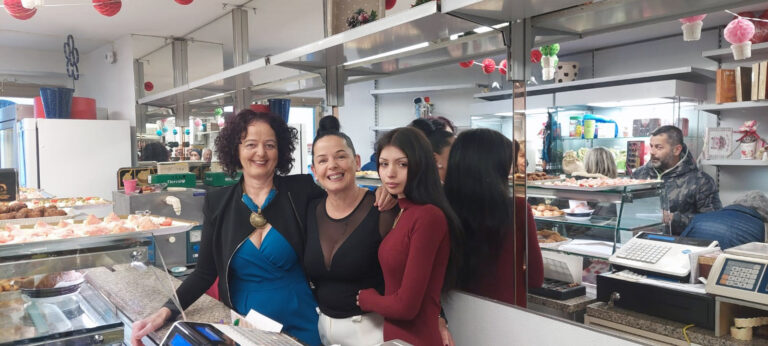 AGORDO – Paola, Tiziana e Diana all’interno di Le Bonbons