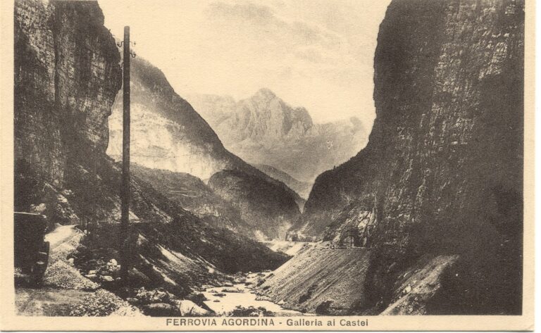 db235208-722a-441b-a4f6-13567e2f792e