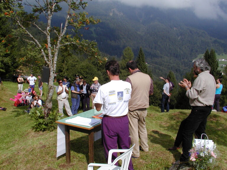 7c163703-49e6-4afe-aed1-a79c3bfff114