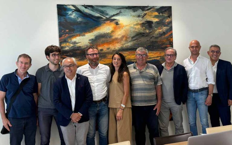 Gruppo-di-lavoro-CER-firma-atto-costitutivo-Fondazione_edited