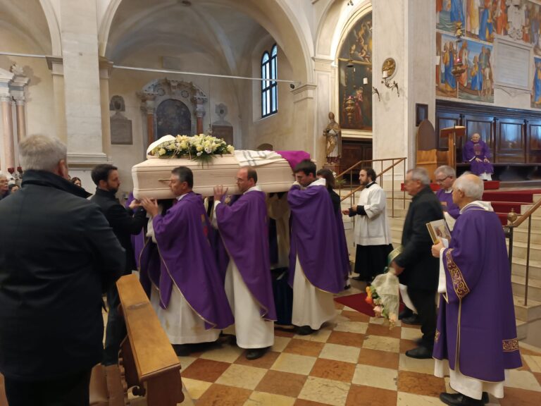 c91c3b84-bfe5-48f0-bc3c-772c34a78577