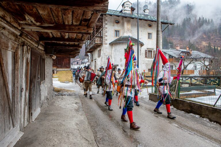 ©EchidiAlessandroSogne_ZINGHENESTA 2024_sfilata_Canale