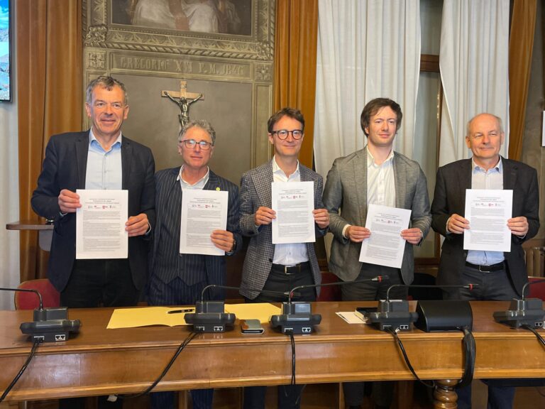 77f21dab-a1e4-4c46-8e52-333538d9b460