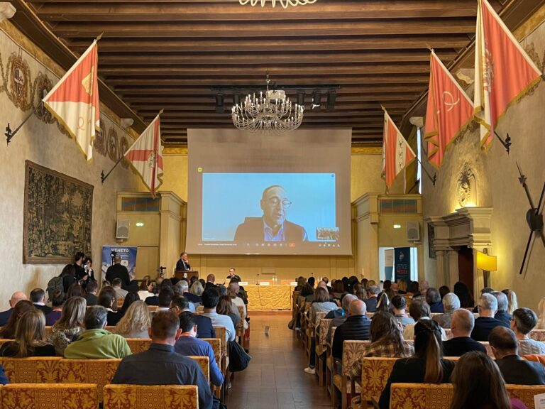 7856f6bb-13a3-4721-a7e0-330a7abda66e