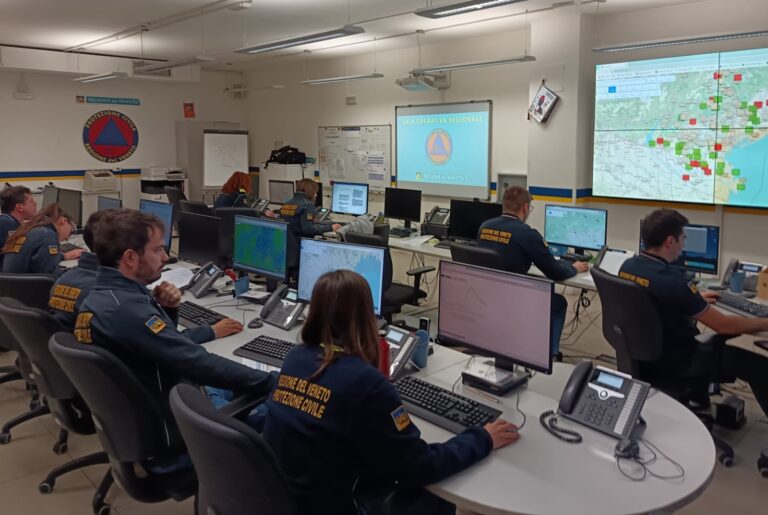 7e7695b0-f4c8-4bcd-a813-81c27c0b9ade