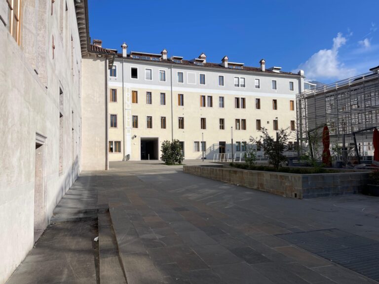 11c9d5b0-08ef-4eb4-bbed-2c07a96eb6ed