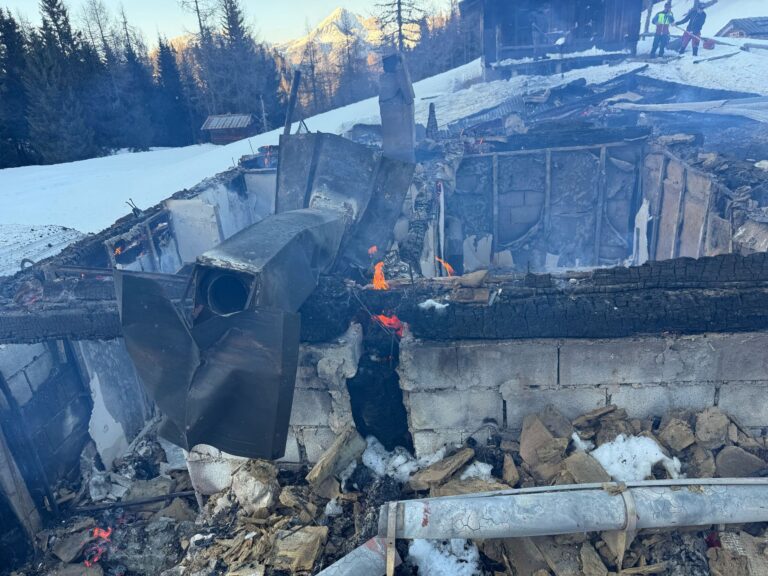 25f7ed62-e425-4589-b8e1-9c87ea13876d