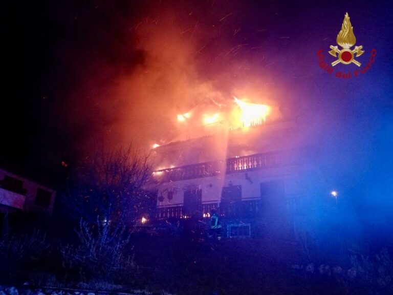 8cdfa09e-8c7b-4da7-974a-52c2c4e93d23