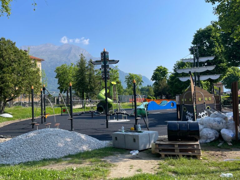 bc9957e1-d325-484a-8438-63c0d60b6d77