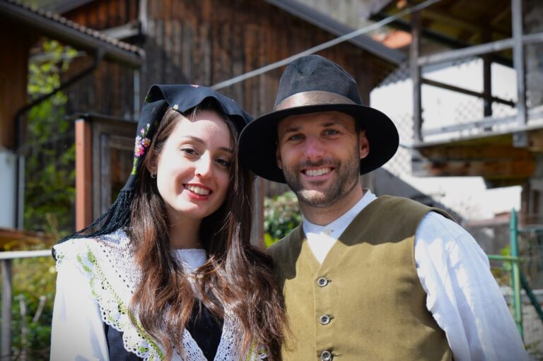 ec88c98e-b0f2-40c7-9211-2c789a36b687