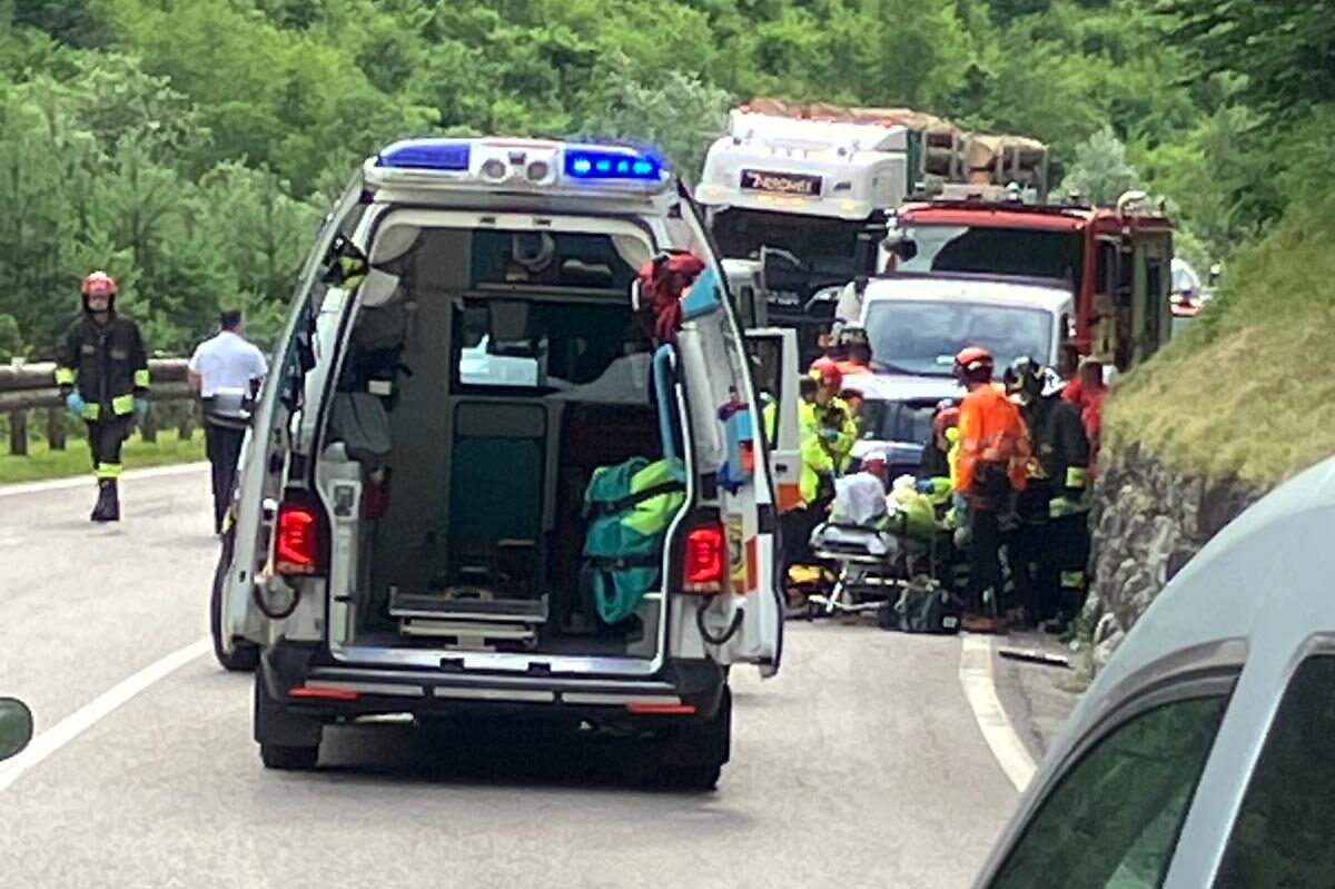 a69c5542-92a8-481b-a109-56d4b1183b27