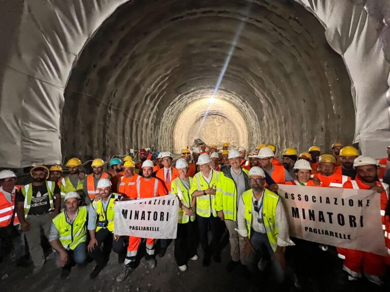 aa322b2e-8bdd-4813-81c6-f1cb296dfb24