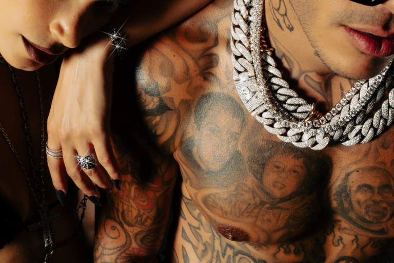 elodie-sfera-yakuza-685a5d76195e8