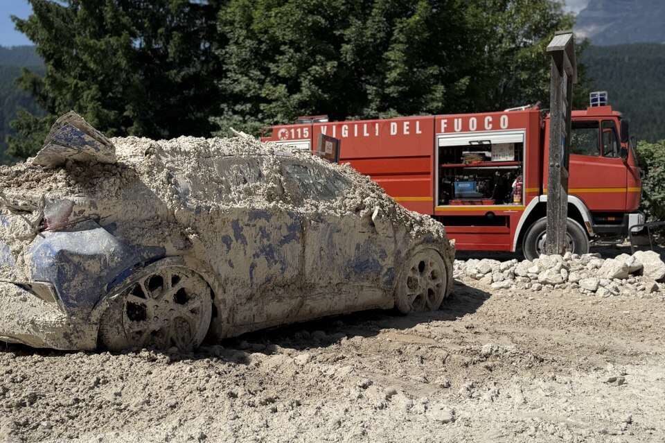 f674976d-5651-40ba-90a1-b9269c7742dc