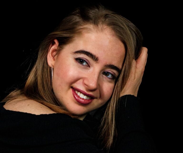 1a126c00-37eb-462b-92f0-a59a4b9b2782