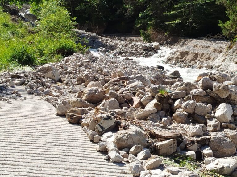 43b12d23-843a-4abb-ae6b-175d1f56f4db