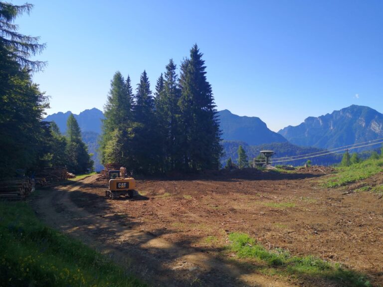 64b9d035-6b13-4992-a6f5-1de4e681ac2a