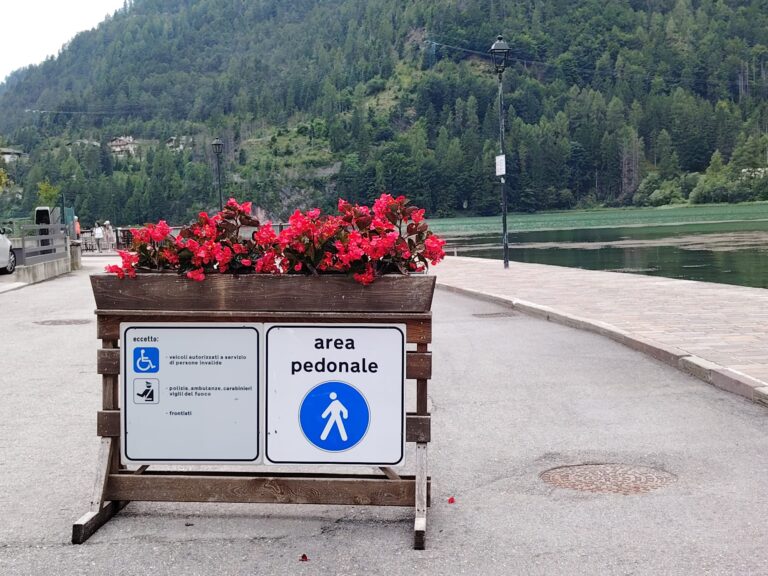 779171c0-3ef7-430f-bd52-e95bdef361d1