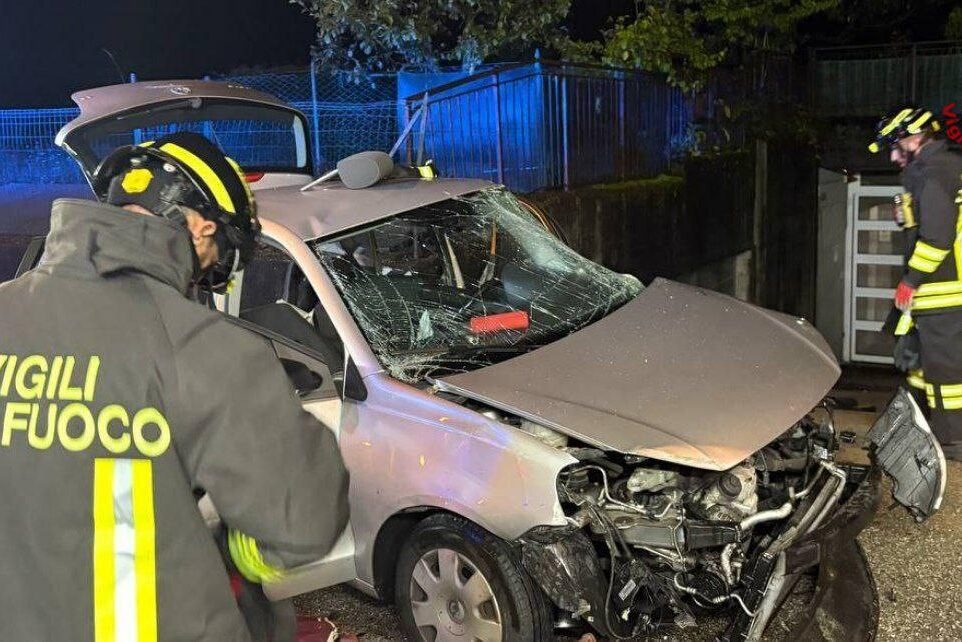 photo_5771454410029910260_y