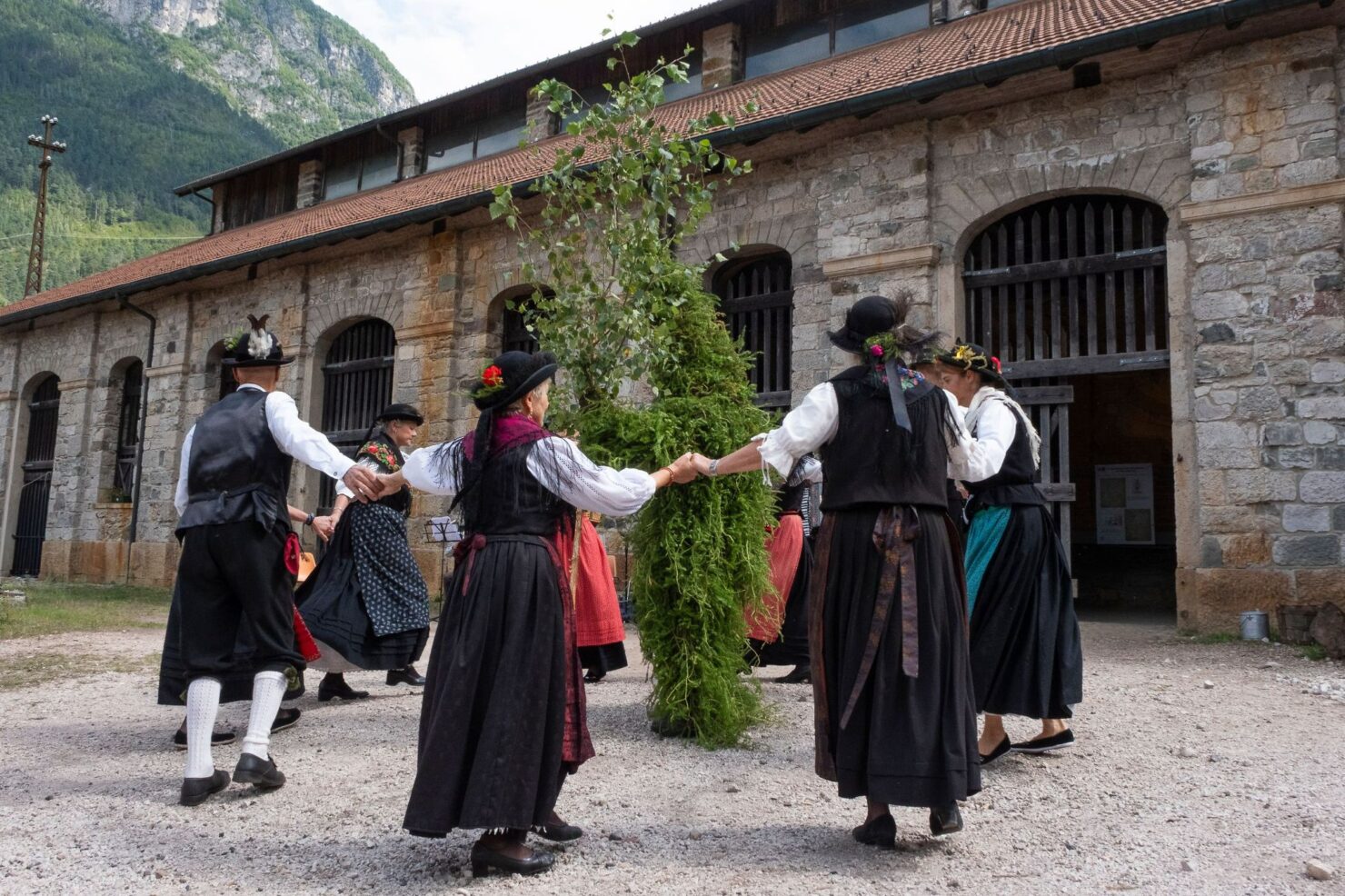 04c6bbfd-efb5-4109-a9f7-0d93e4bfaf32