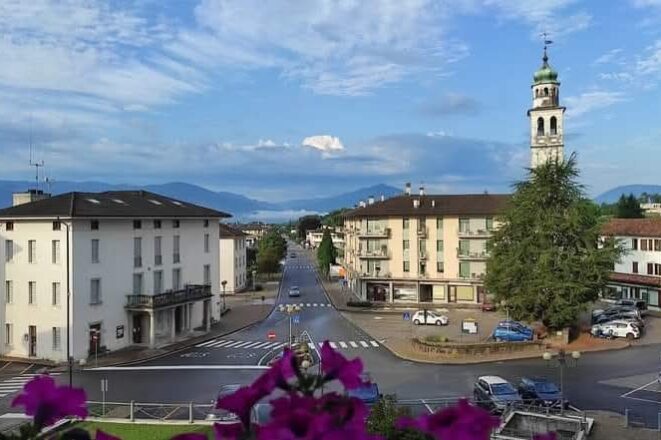 1b7a8ae0-87f7-4a73-8b98-bc48a6c2041e