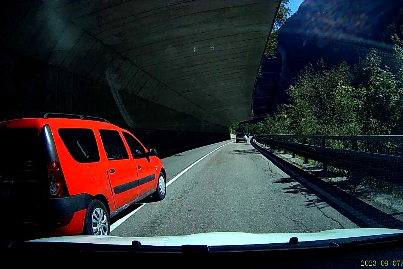 72327436-8669-444d-9a65-f4505effd5f5