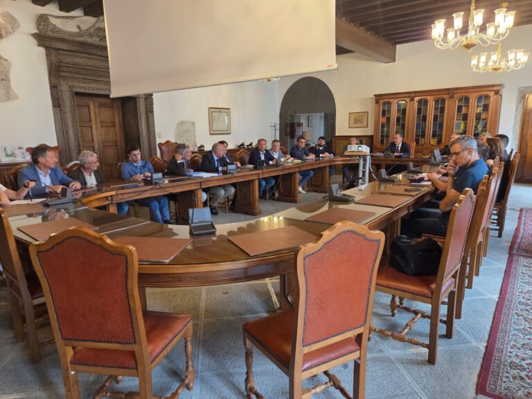 7e4f51c0-9e6a-4834-8503-cd106bbb1694