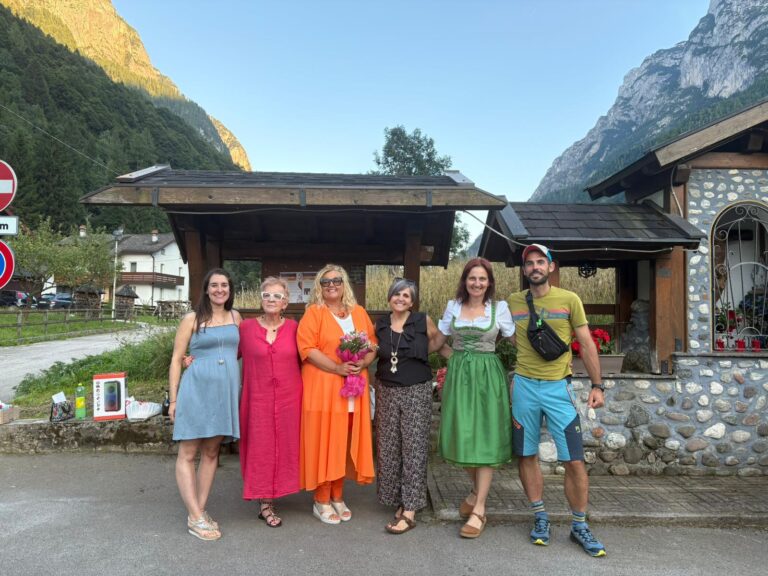 815f2e0a-c680-4951-b239-650f8d430cb8