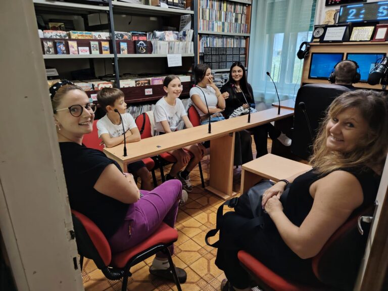 e4f41835-a898-42b3-97cd-0e660b73d576