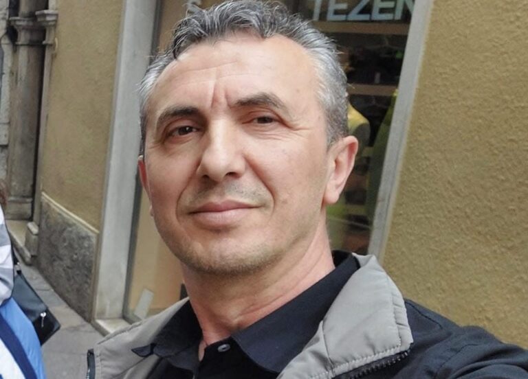 239cbe13-5201-4809-bdbb-78641c6b0ba7