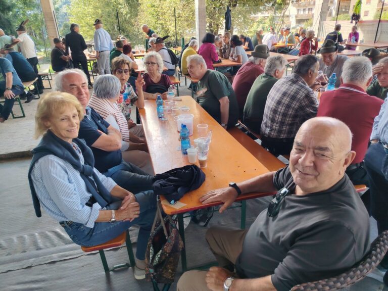 67bd8b9e-f732-449f-9d6e-86887a554706