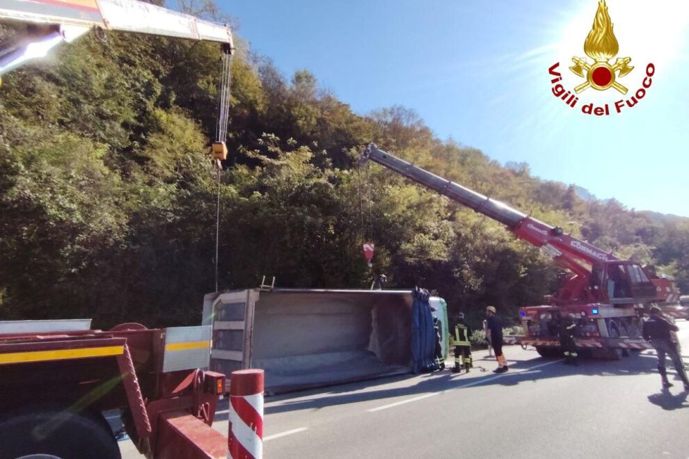 e2ba9533-deac-4859-ab36-0f3f04564d30