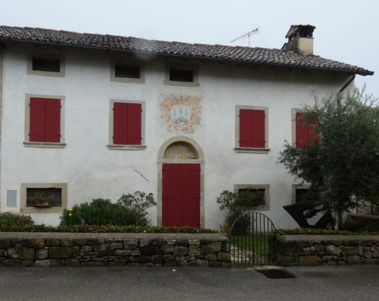 34cf8c80-f0c1-4afc-9dec-7d983aa1b9bd