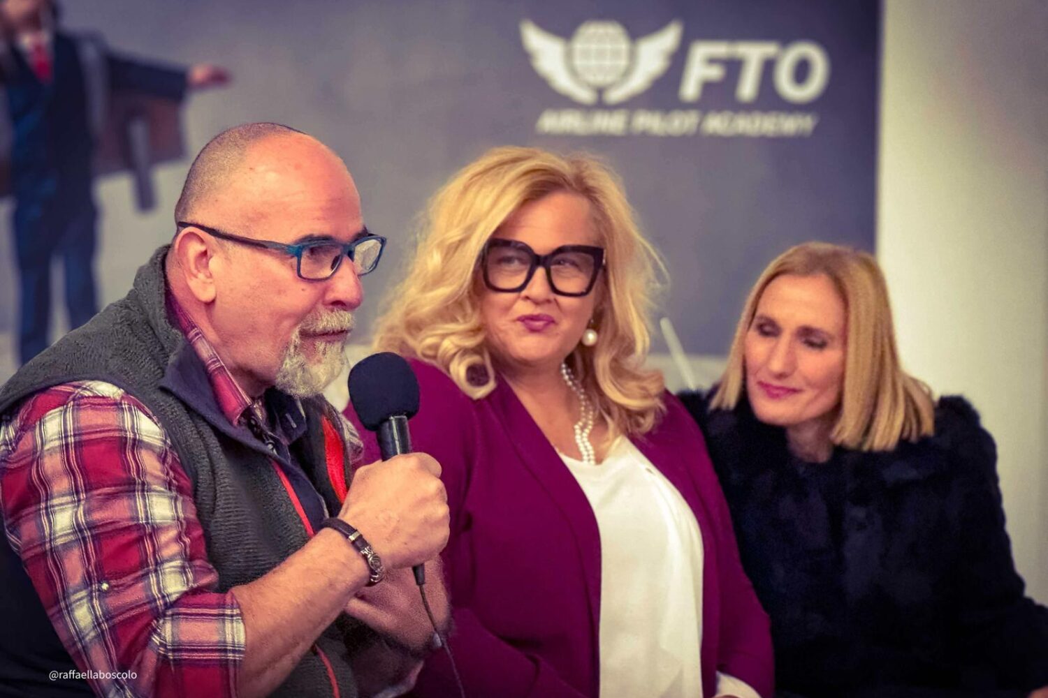 999d7399-4589-4e6f-ba94-d50fb9b1ba35