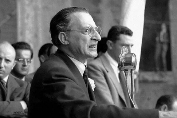 b4fc5f93-6469-4c30-9de7-16b30678d43d