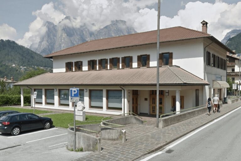 b9bba775-bcb4-4516-97ab-59c0ec554129