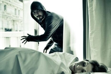 i-ladri-entrano-in-casa