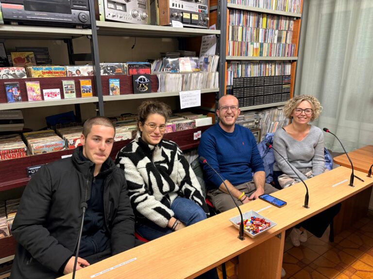 1c34cb4b-3125-436a-b177-595b6ed38478