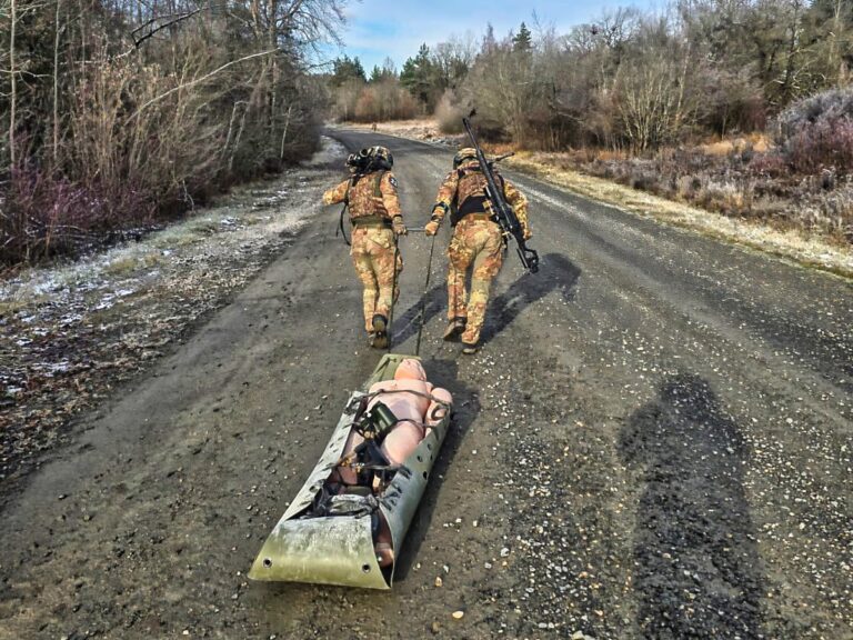 5. SNIPER DURANTE TRASPORTO FERITO