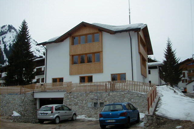 51bf0b77-3525-4a4e-8251-73896749c6c3